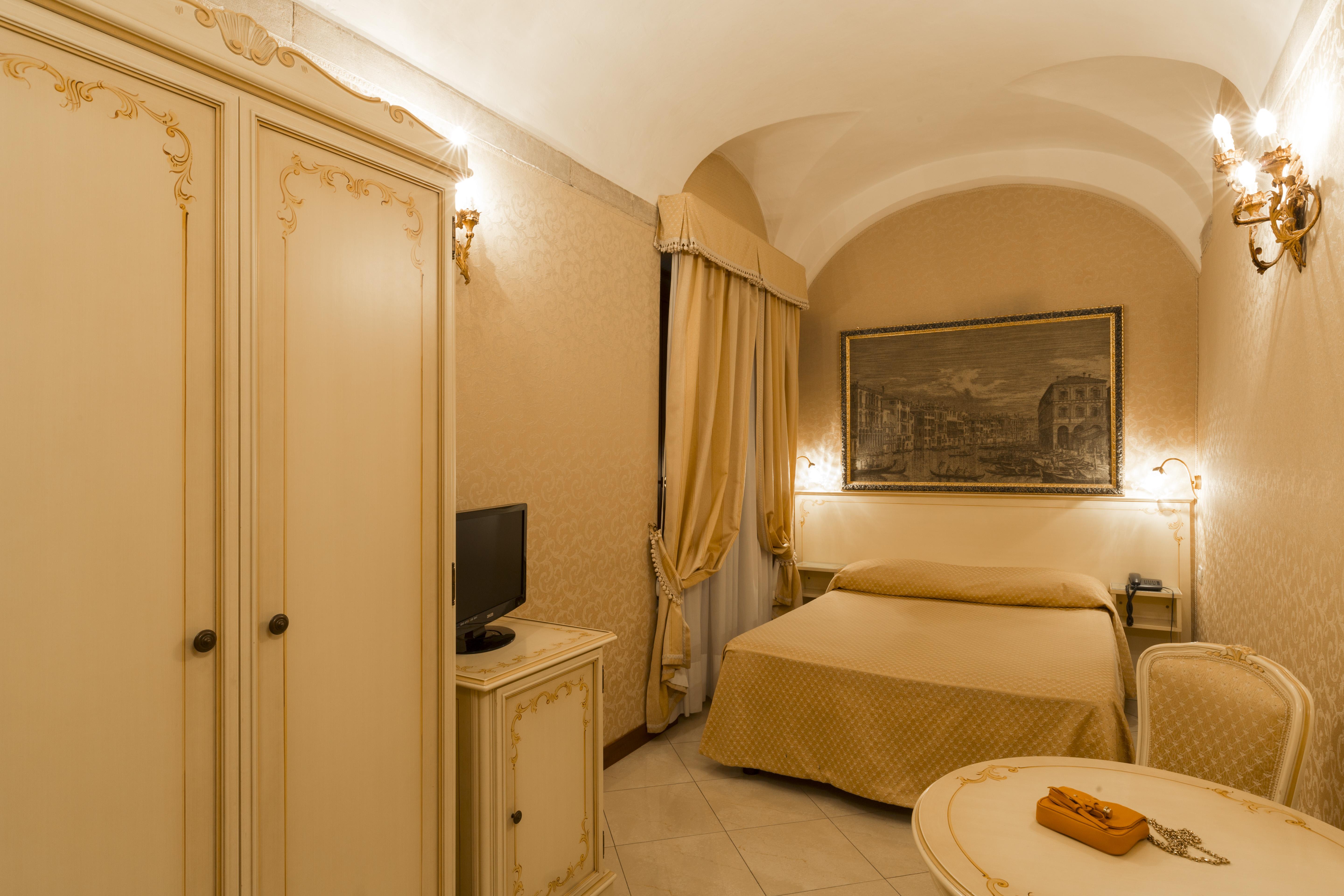 Palazzo Guardi 3* Venice