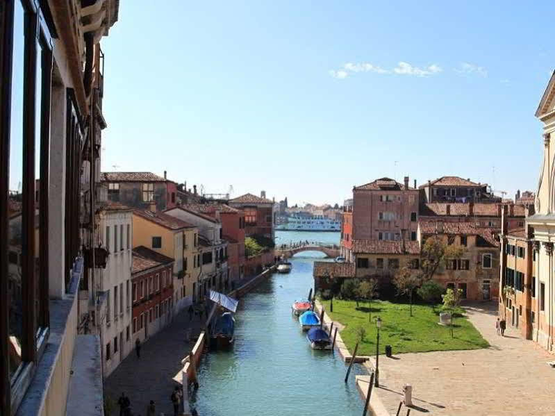 Palazzo Guardi Guest house Venice