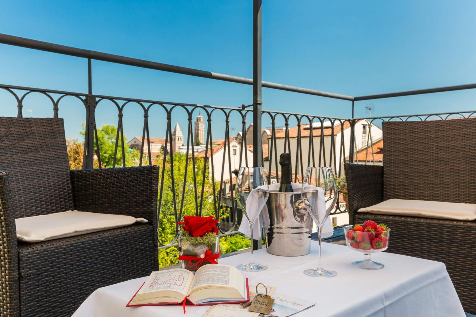Palazzo Guardi 3*